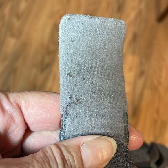 Victoria’s Secret Uplift Semi Demi Gray Bra, underwire 34DDD - Picture 5 of 6